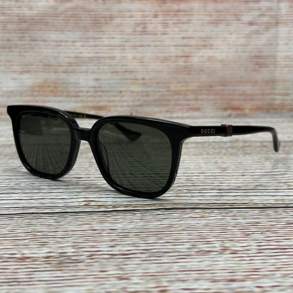 Gucci GG1493S 001‎ Black Acetate Square Sunglasses Grey Lens w/ Case Never Worn